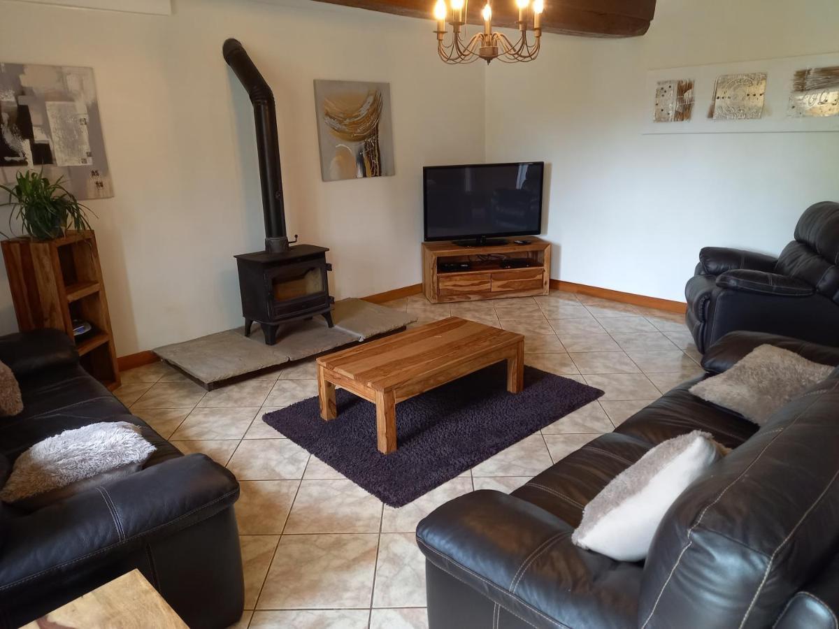 La Gasteboisiere With Swimming Pool And Games Room Le Mesnil-Adelee Esterno foto