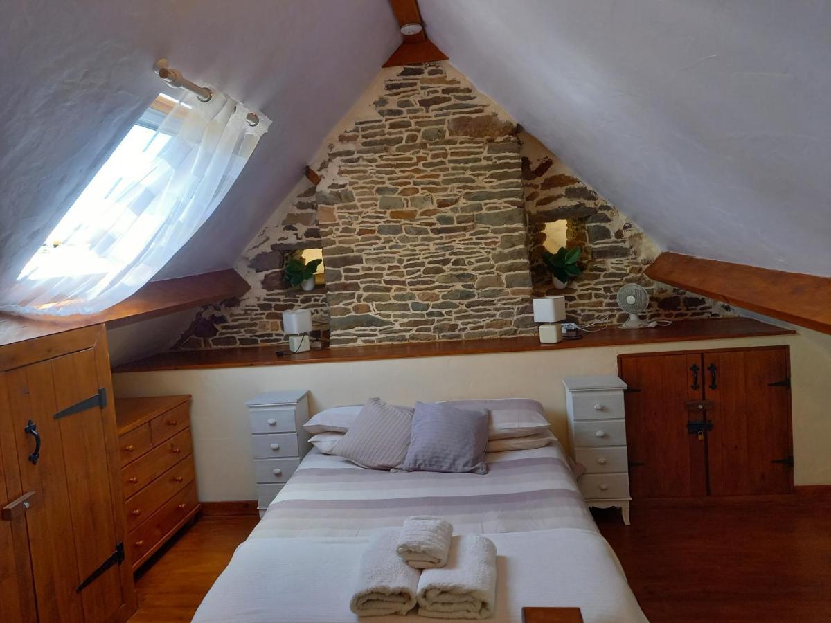 La Gasteboisiere With Swimming Pool And Games Room Le Mesnil-Adelee Esterno foto